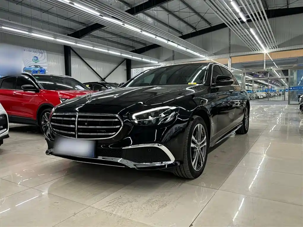 Mercedes-Benz E-Class 2023 E 260 L Sport фото 2