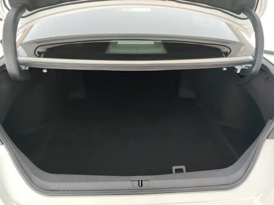 Photo 4 - Toyota Avalon