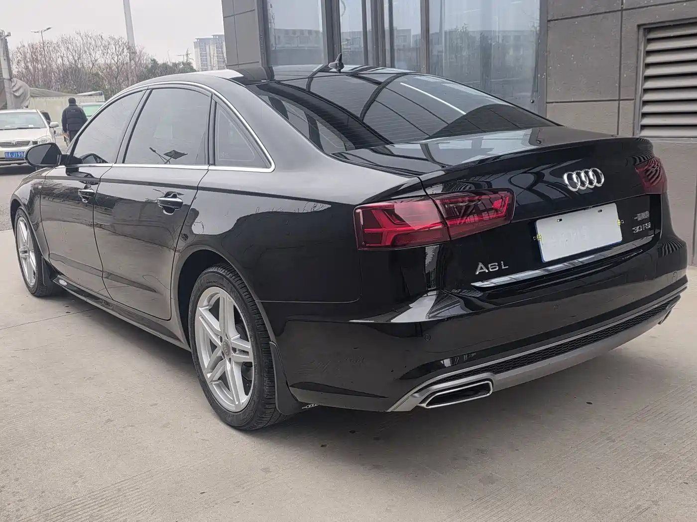 Audi A6L 2018 30th Anniversary 30 FSI Style фото 12