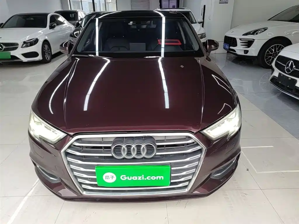Audi A3 2018 30th Anniversary Limousine 35 TFSI Style фото 3