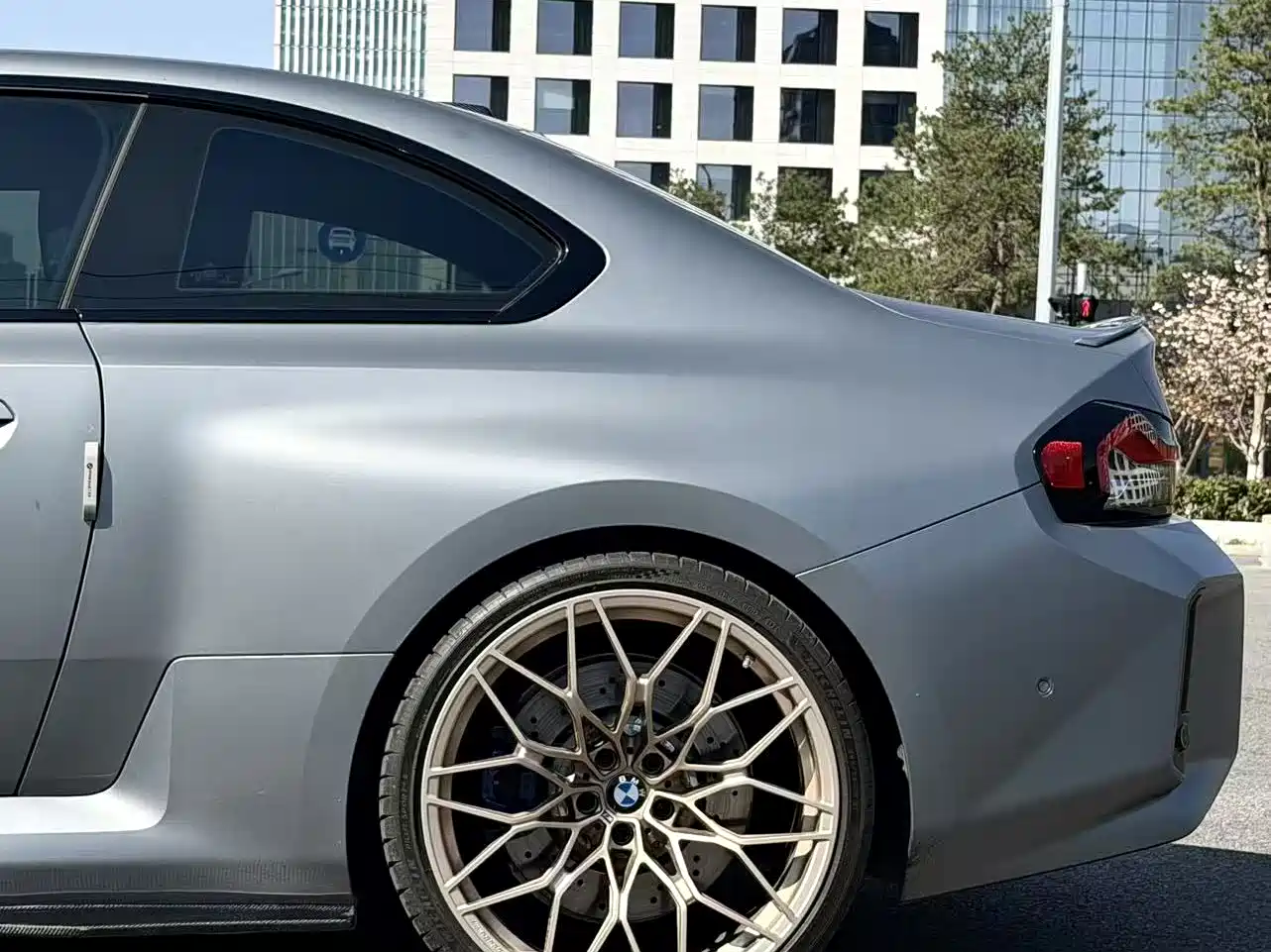 BMW M2 2024 M2 фото 10