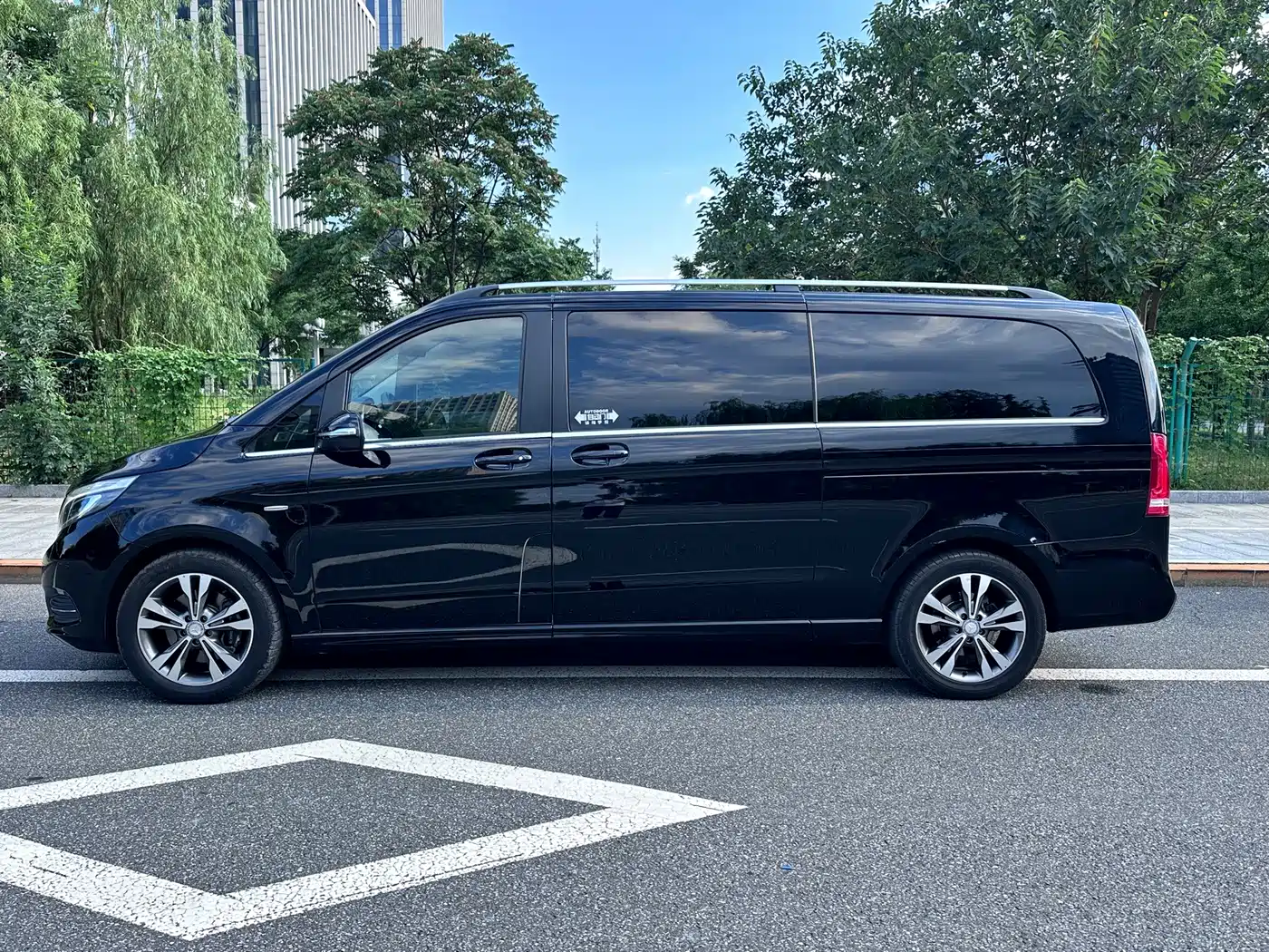 Mercedes-Benz V-Class 2017 2016 V 260 L Premium Long