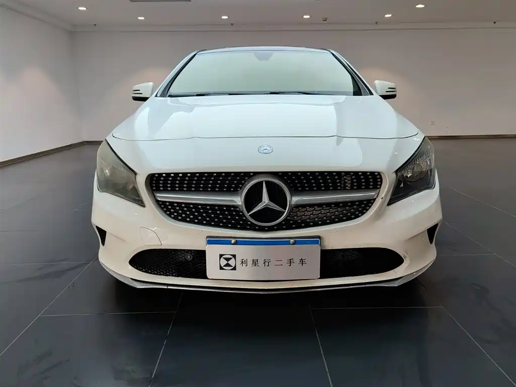 MERCEDES-BENZ CLA
