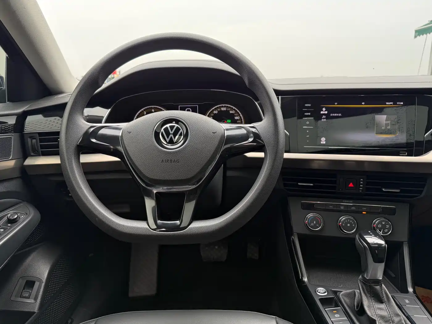 Volkswagen Passat 2020 Facelift 280TSI Business Version China VI фото 8