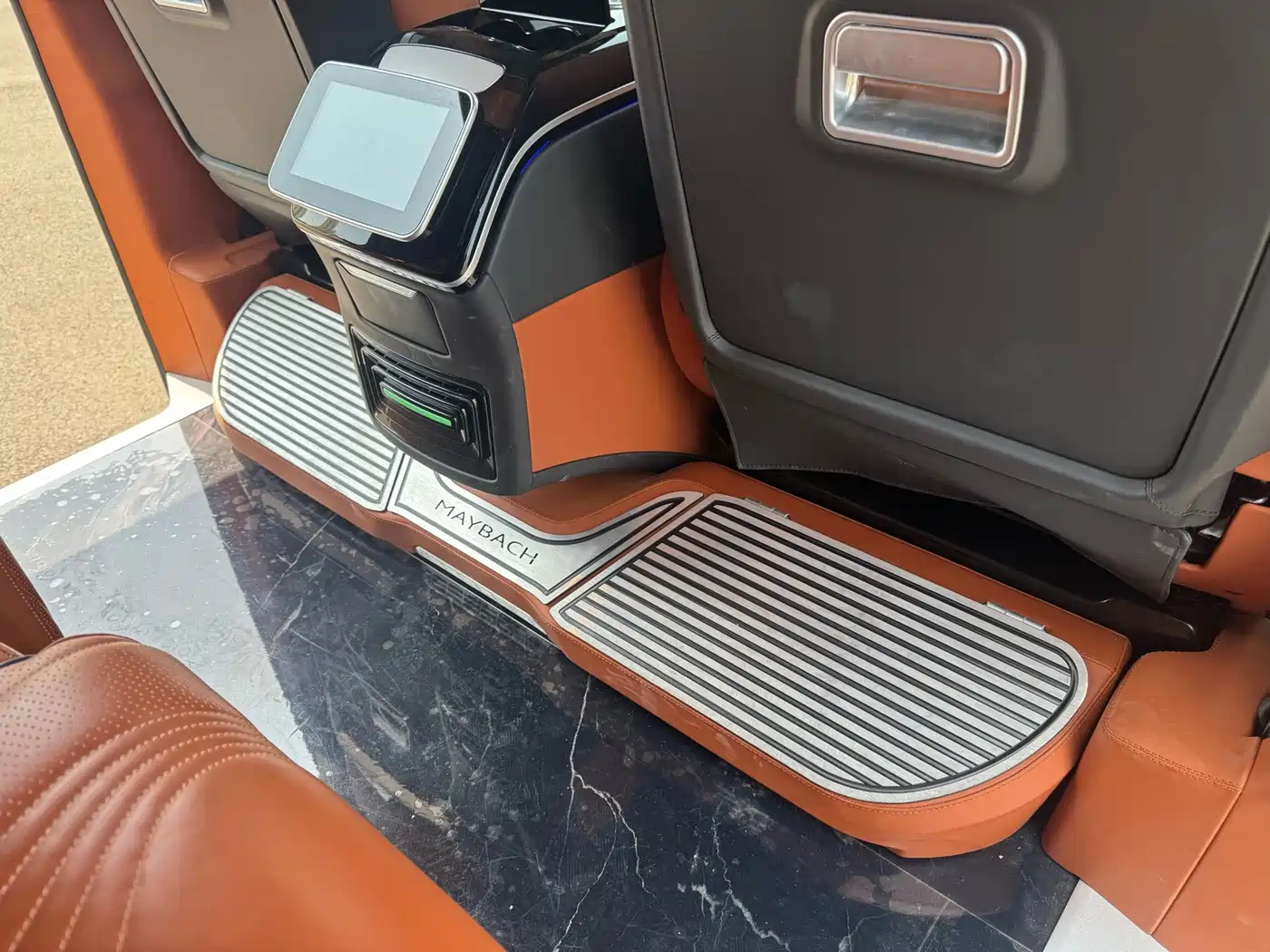 Mercedes-Benz Vito 2026 2023 2.0T Business 7-Seater