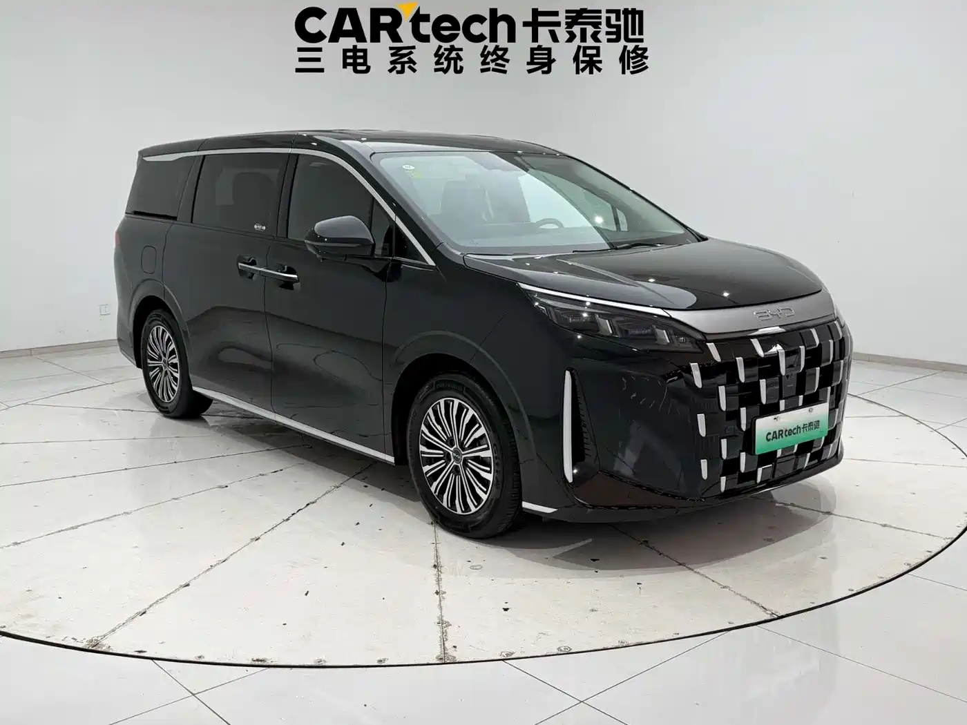BYD M9 2025 2025 Model 1060 Pilot Edition