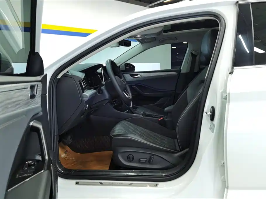 Volkswagen Sagitar 2023 300TSI DSG Excellence Edition фото 9
