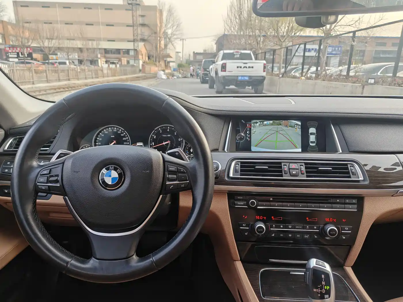BMW 7 Series 2013 Model 740Li Leading фото 18