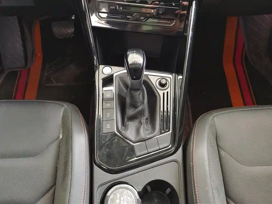 Volkswagen Tayron 2020 330TSI 2WD Luxury Smart Edition фото 16
