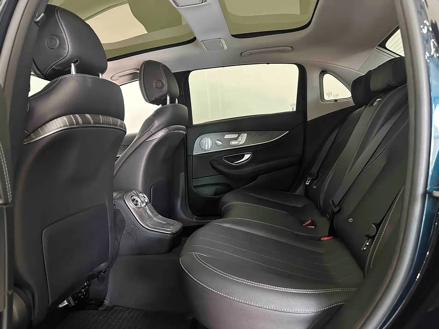 Mercedes-Benz E-Class 2023 E 300 L Luxury фото 8