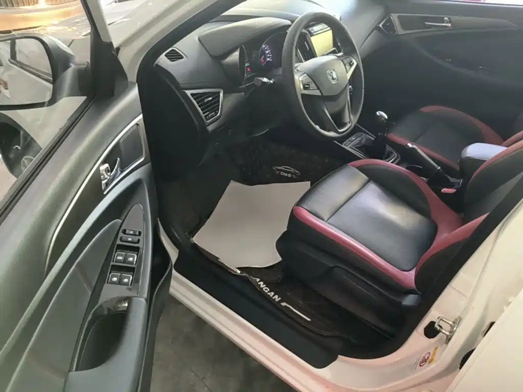 Photo 16 - Changan Eado XT