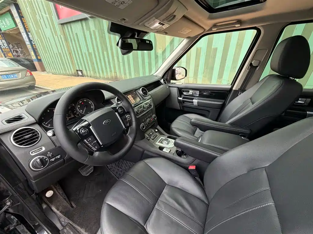 Land Rover Discovery 2016 3.0 SC V6 HSE фото 3