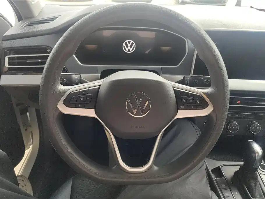 Volkswagen Lavida 2023 Facelift 1.5L Auto Comfort Edition фото 15