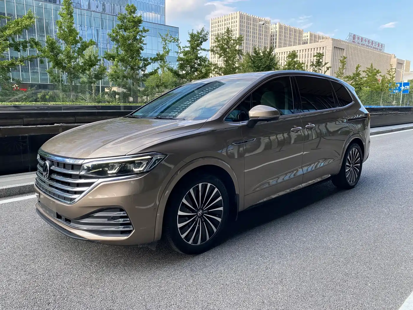 Volkswagen Viloran 2020 2020 380TSI Premium