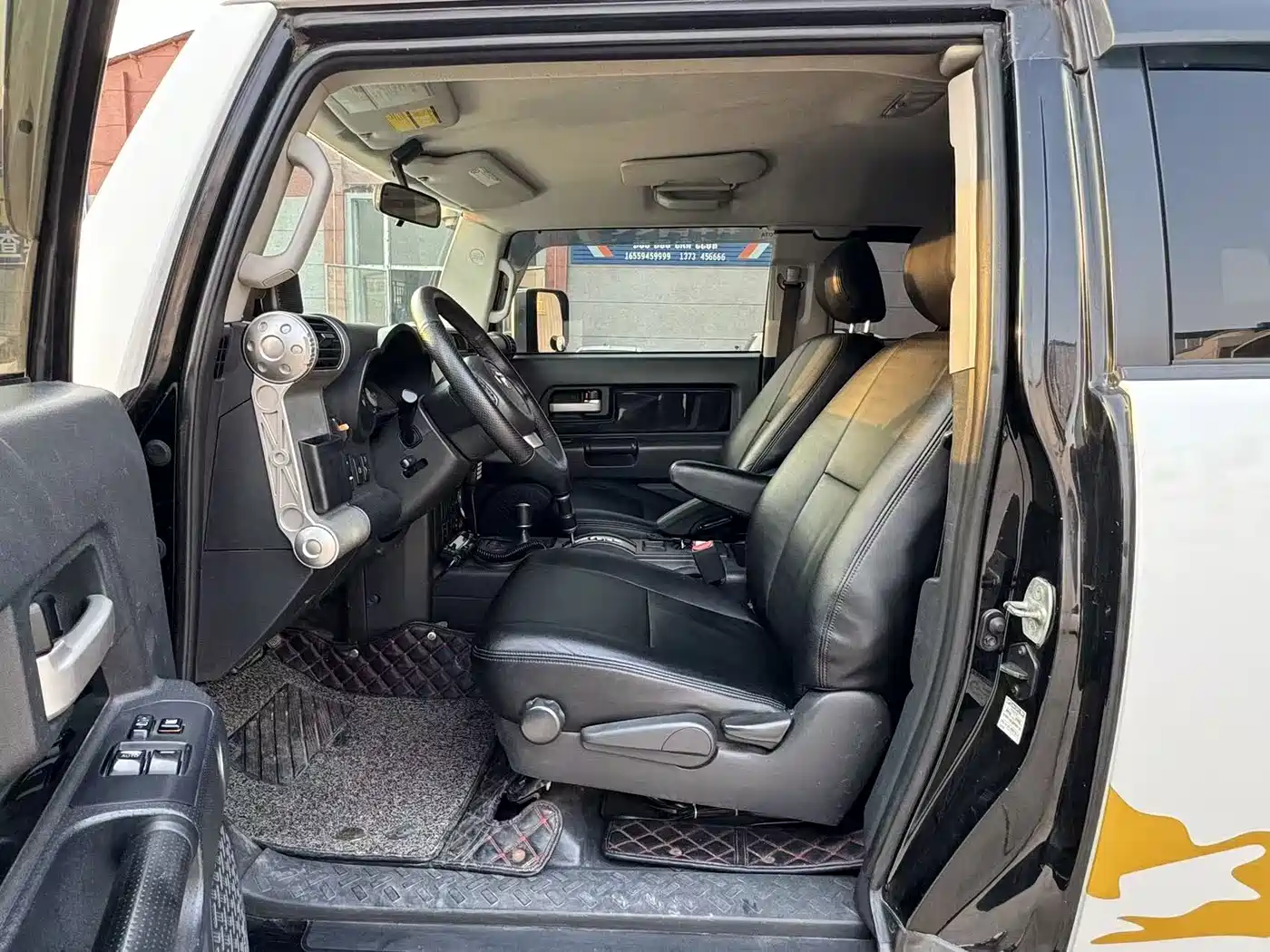 Toyota FJ Cruiser 2007 4.0L фото 7