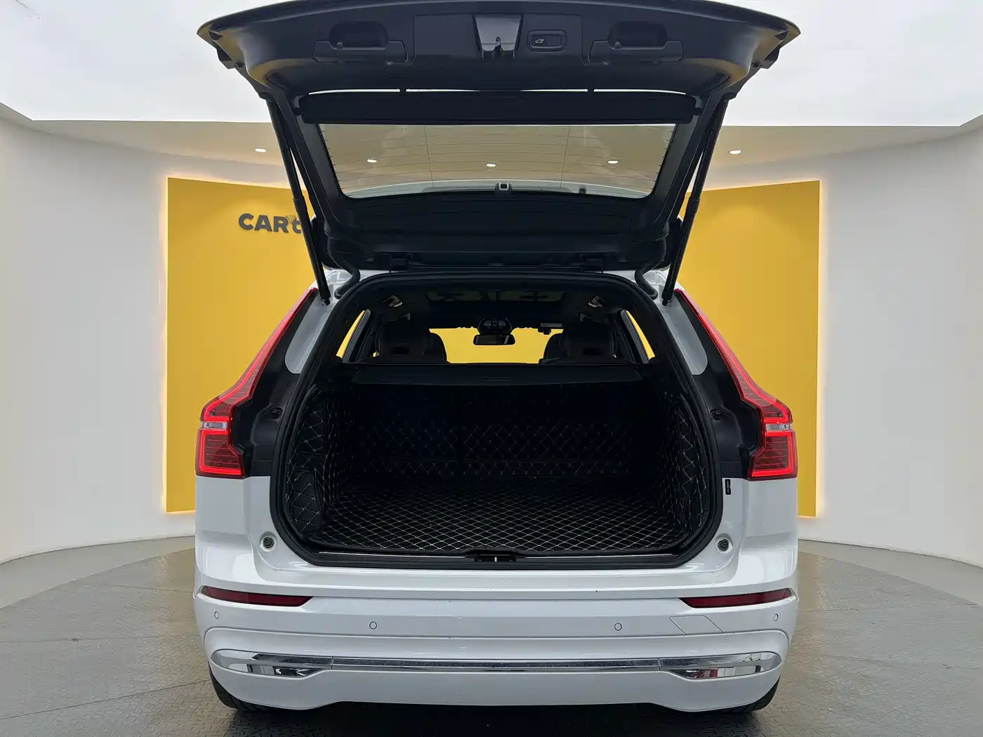 Фото 20 - Volvo XC60