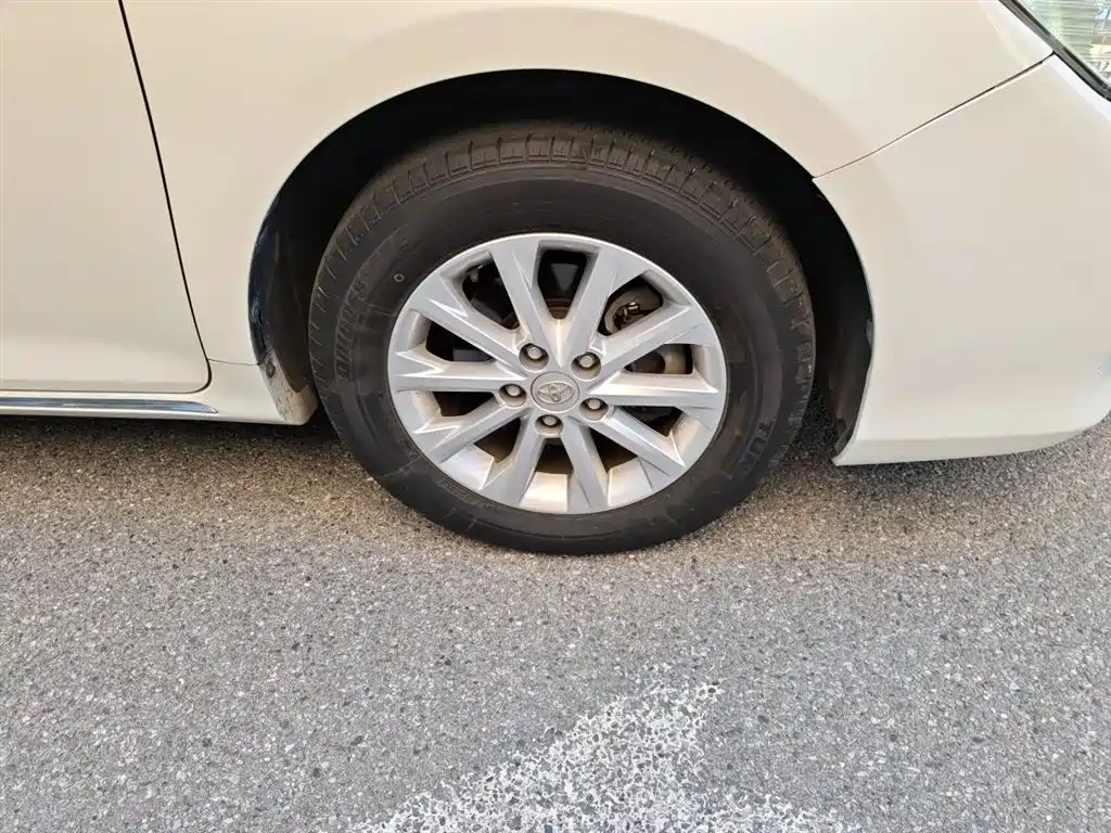 Toyota Camry 2012 2.5G Luxury Edition фото 8