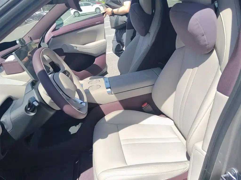 Xiaomi Auto Xiaomi YU7 2025 Extended Range AWD Pro фото 11
