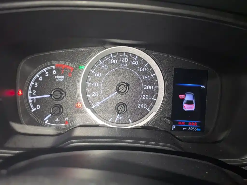Toyota Levin 2019 185T CVT Luxury Edition China VI фото 7