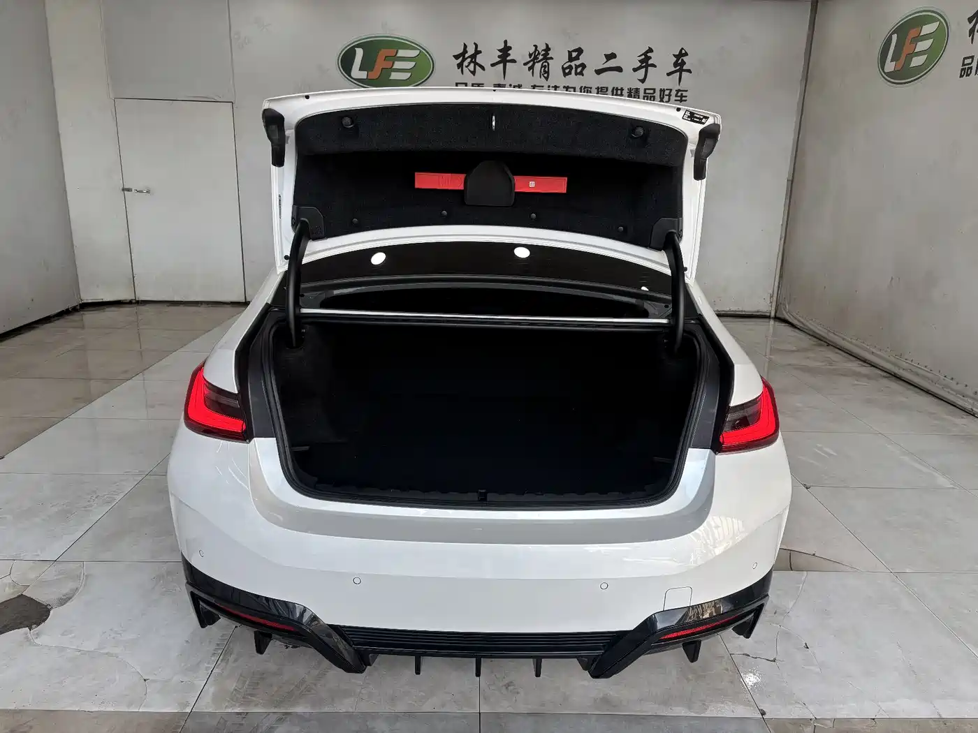 BMW i3 2024 eDrive 35 L фото 30