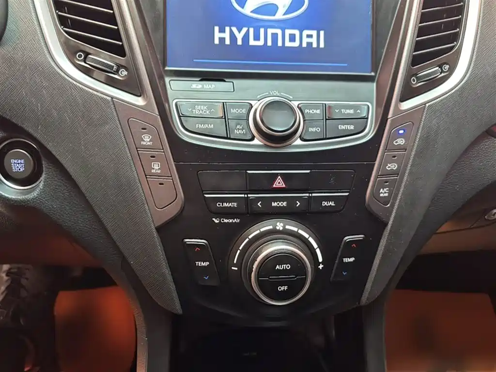 Hyundai Santa Fe 2015 2.0T Automatic 4WD Smart 7-seater фото 12