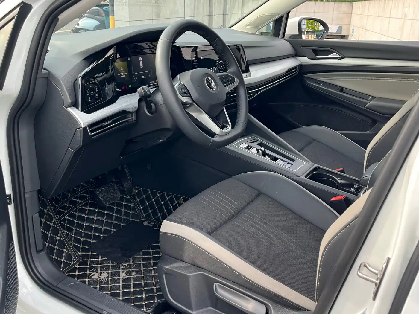 Volkswagen Golf 2023 280TSI DSG Pro фото 4