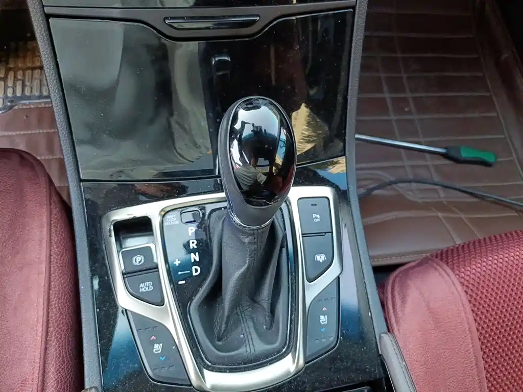 Hyundai Azera 2011 2.4L Flagship фото 10