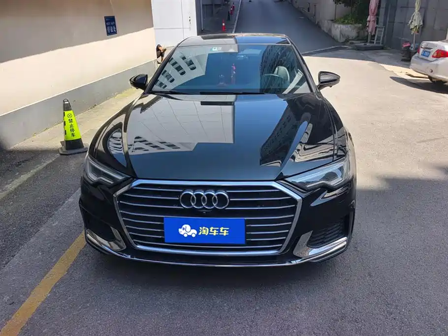 Audi A6L 2021 40 TFSI Luxury Sport фото 2
