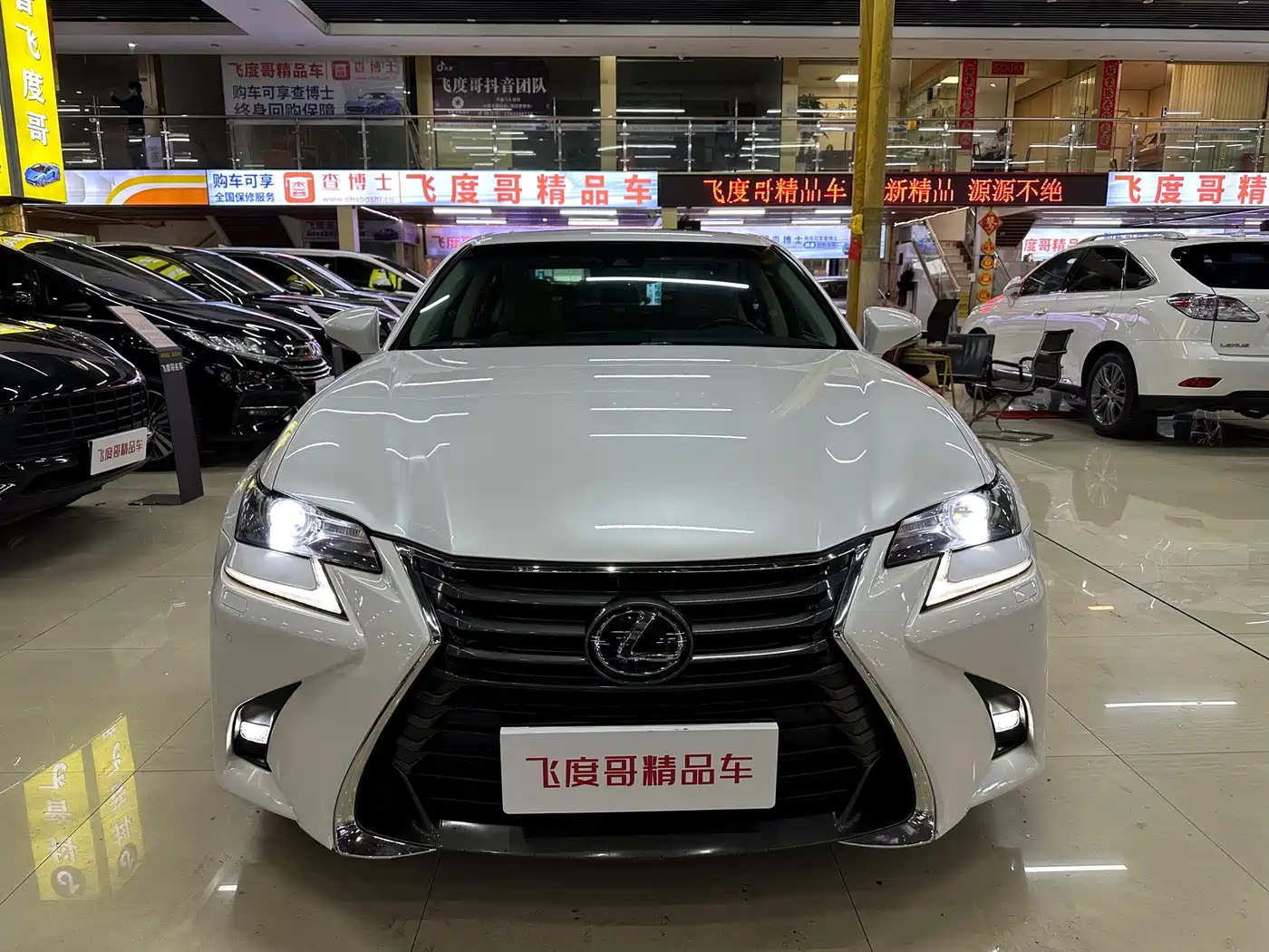 Lexus GS 2016 200t Leading Edition фото 2