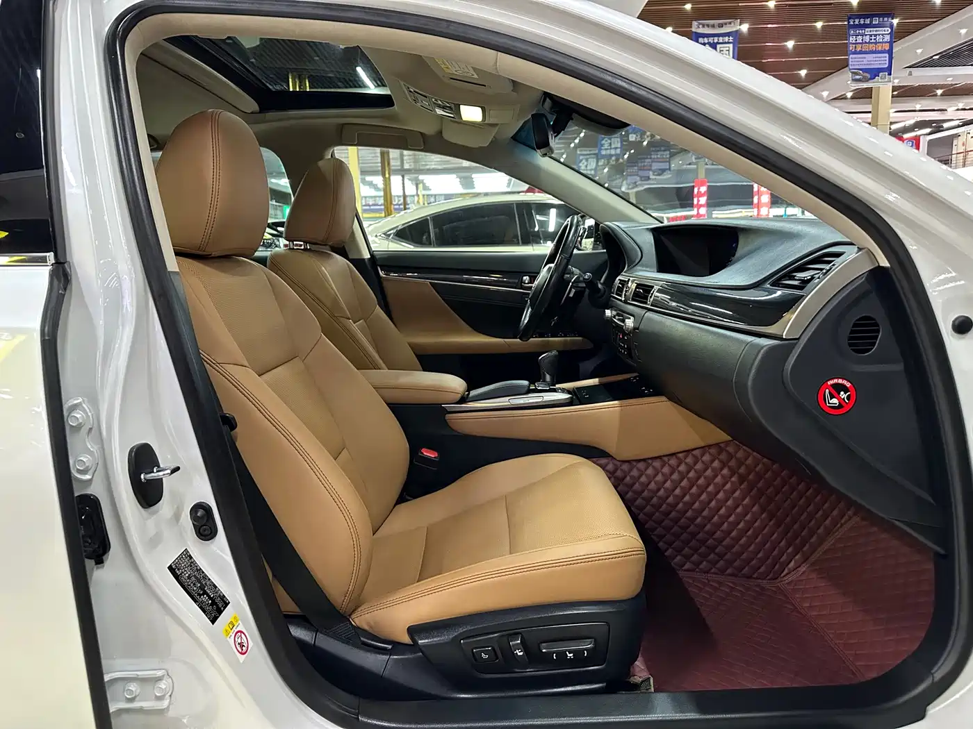 Lexus GS 2016 200t Leading Edition фото 13
