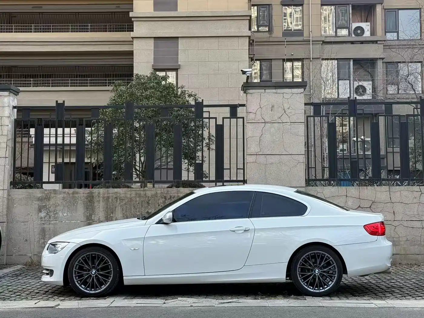 BMW 3 Series (Import) 2011 320i Coupe фото 4