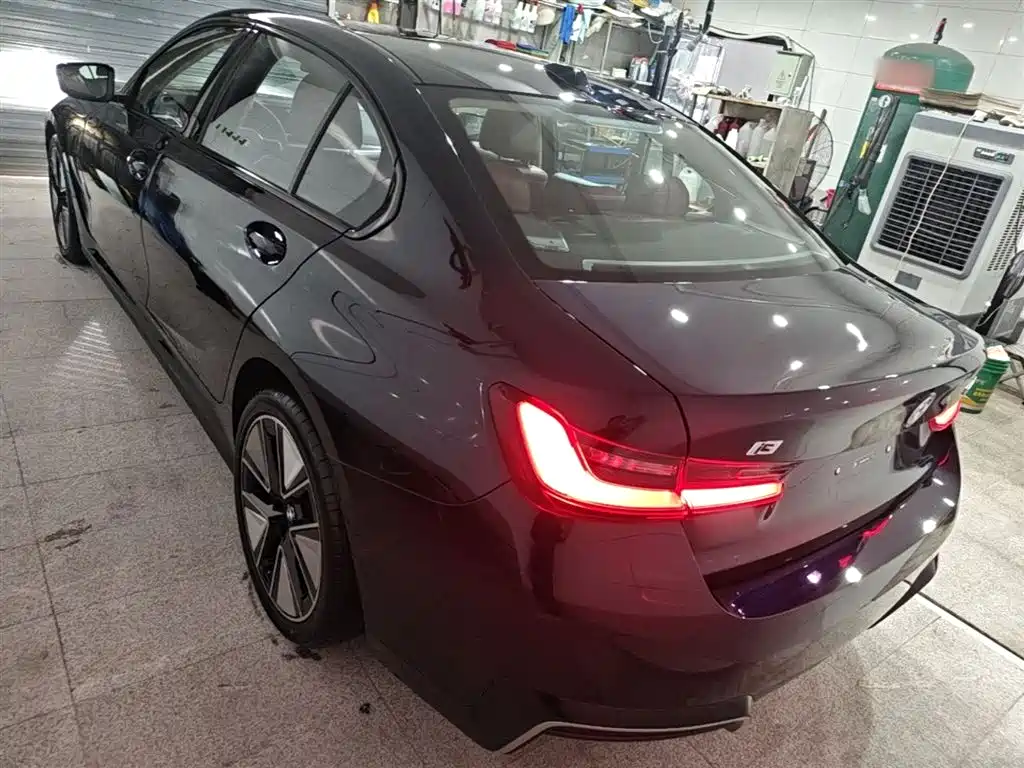 BMW i3 2025 eDrive 40 L Shadow Night Package фото 6