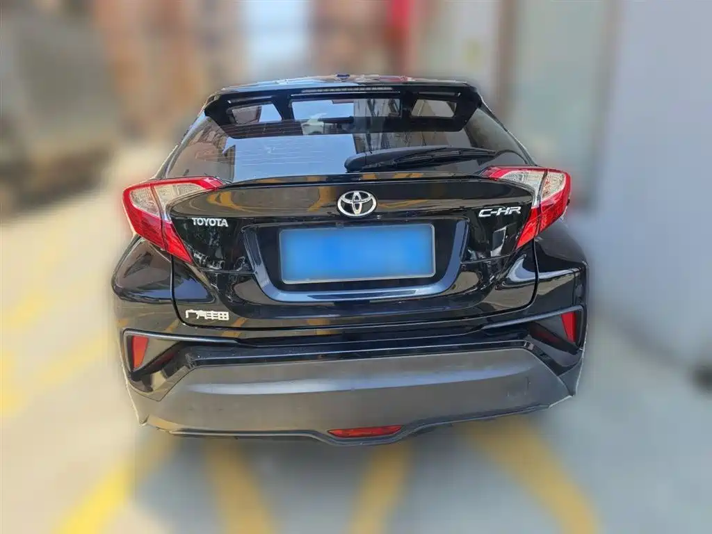 Toyota C-HR 2020 Model 2.0L Leading фото 3