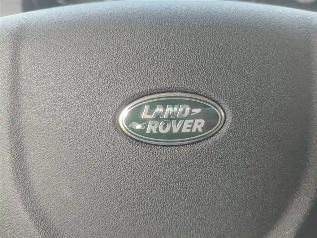 Land Rover Discovery Sport 2016 2.0T HSE фото 9