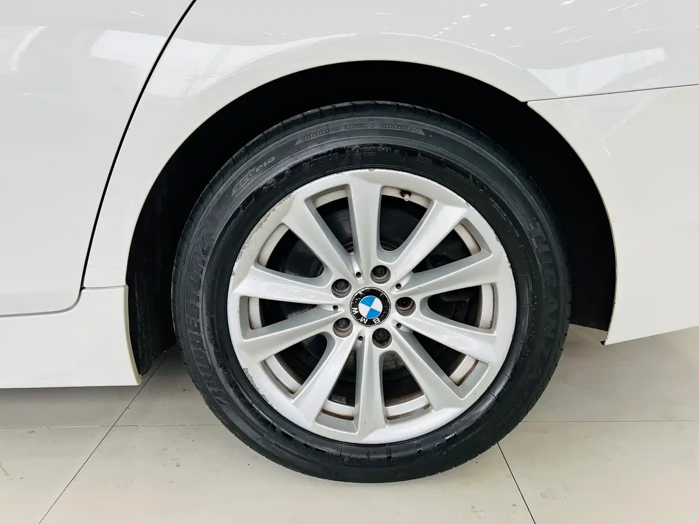 BMW 5 Series 2013 520Li Elegance фото 6
