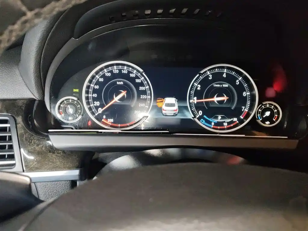 BMW 6 Series 2013 Facelift 640i Gran Coupe фото 4
