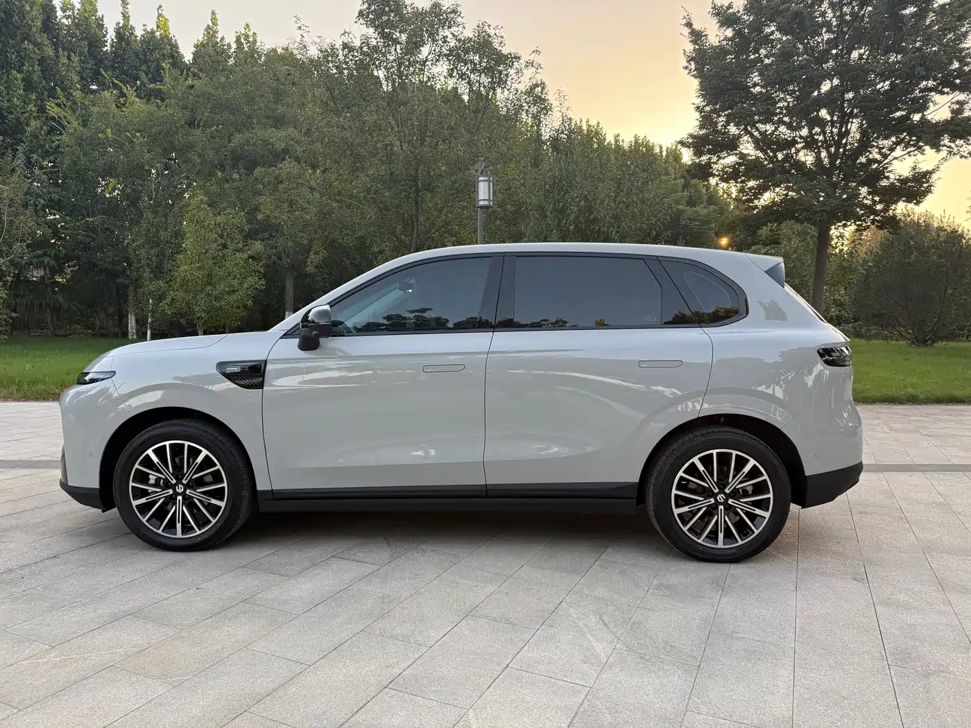 2026 Leapmotor B10