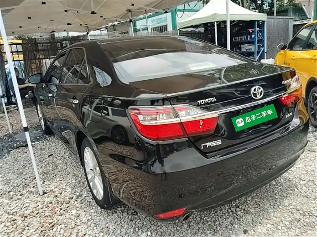 Toyota Camry 2015 2.5G Luxury Navigation Edition фото 5