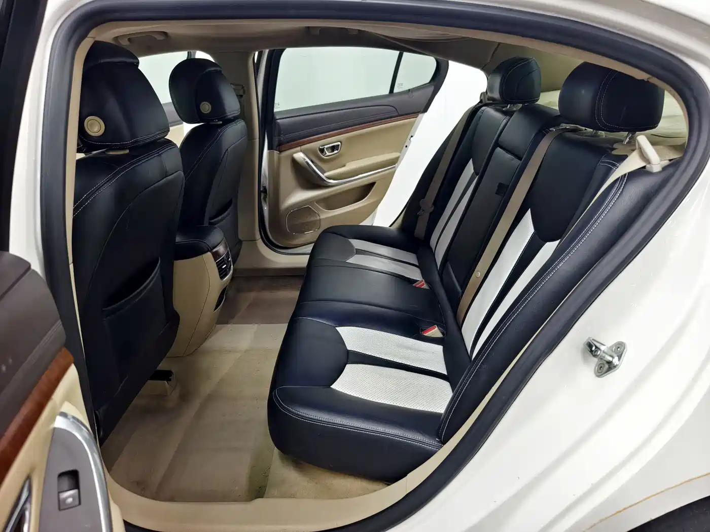 Roewe 950 2013 2012 2.0L Elegance Edition