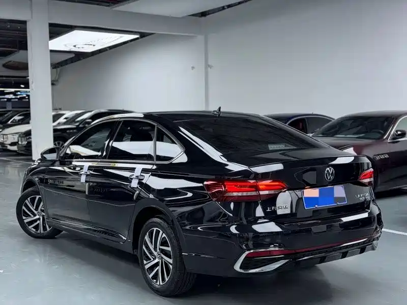 Volkswagen Lavida 2024 Model 300TSI DSG Starlight Leading Edition фото 10
