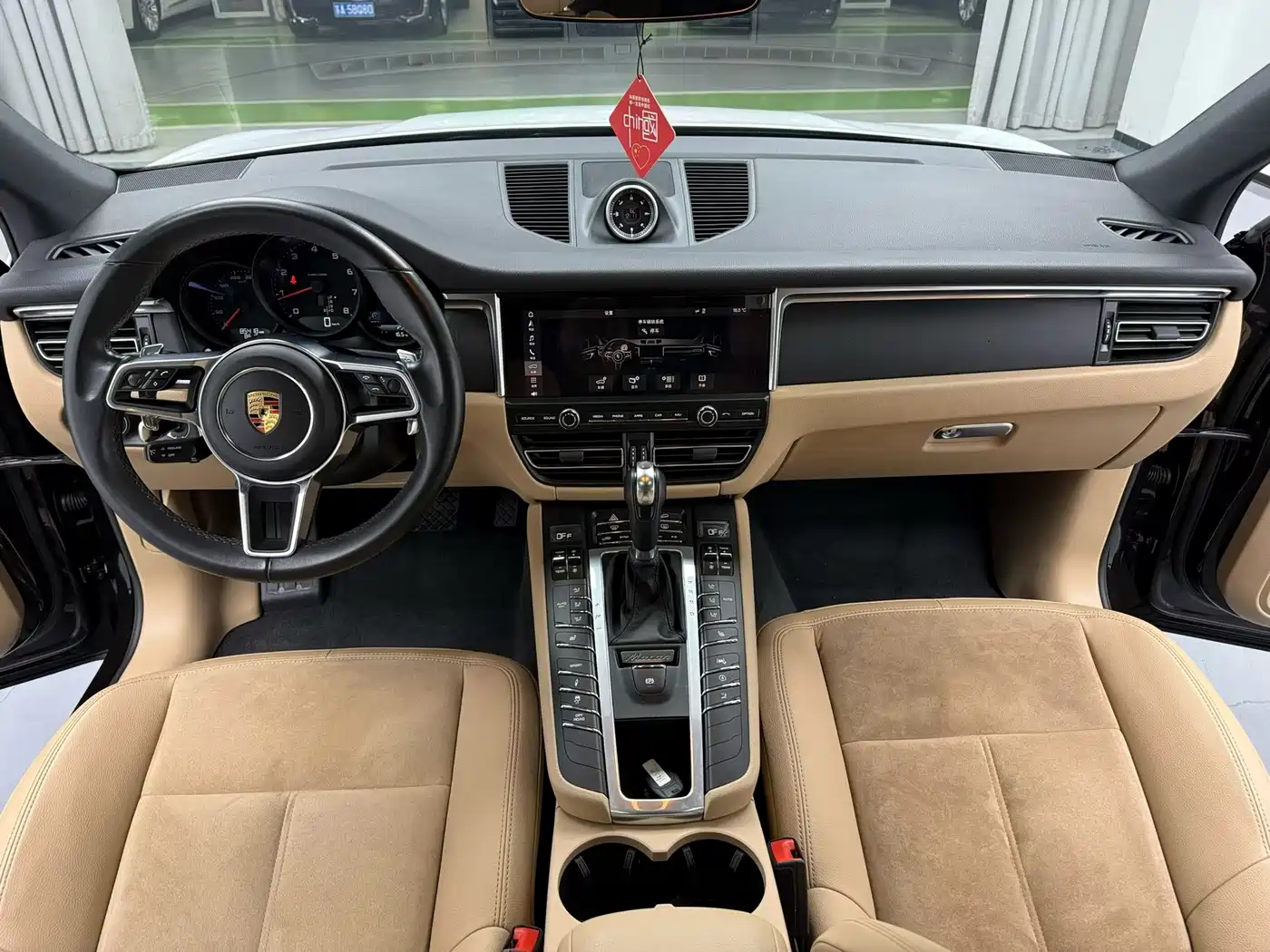 Porsche Macan 2018 Macan 2.0T фото 6