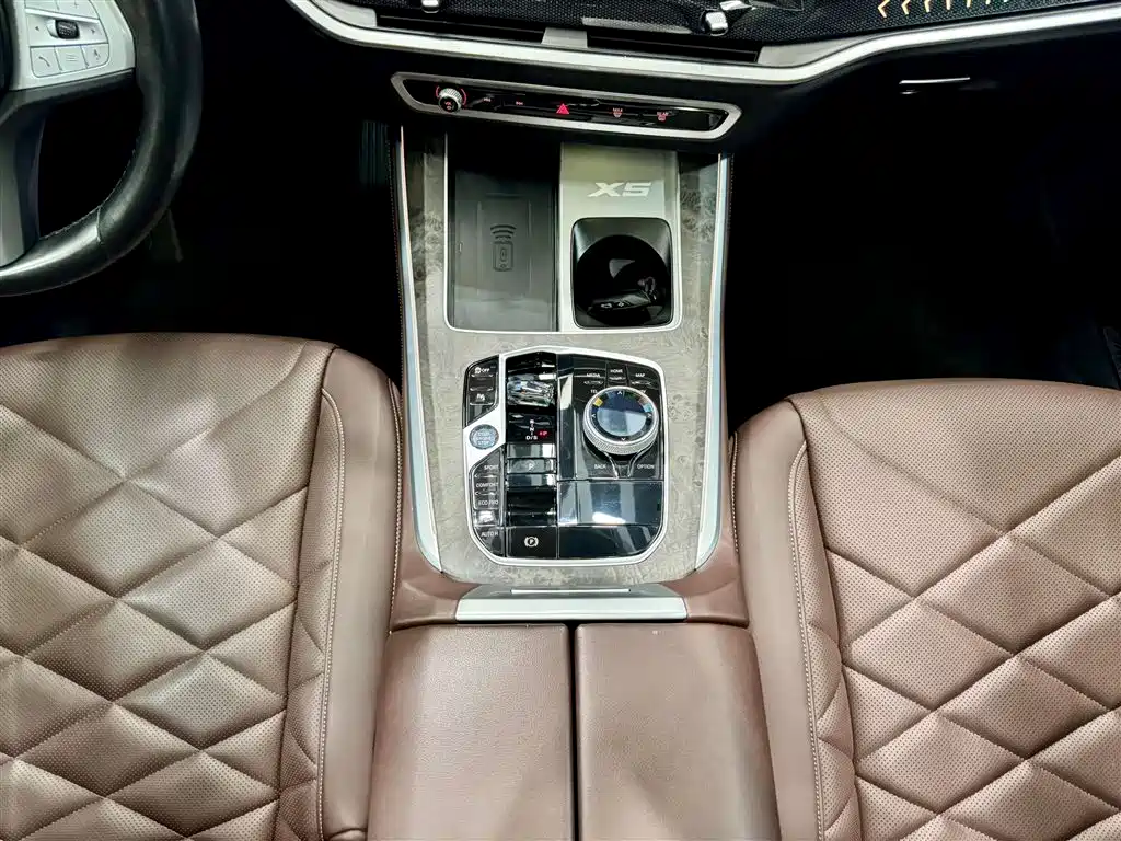 BMW X5 2023 xDrive 30Li Premium M Sport Package фото 21