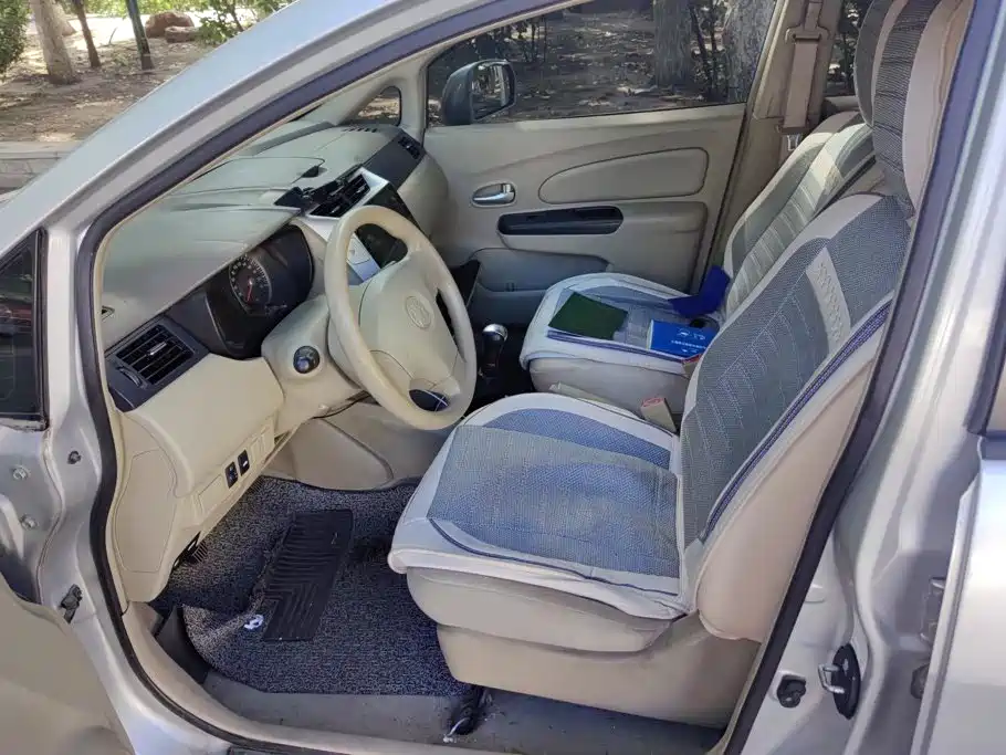 Venucia D50 2013 2012 Model 1.6L Manual Comfort