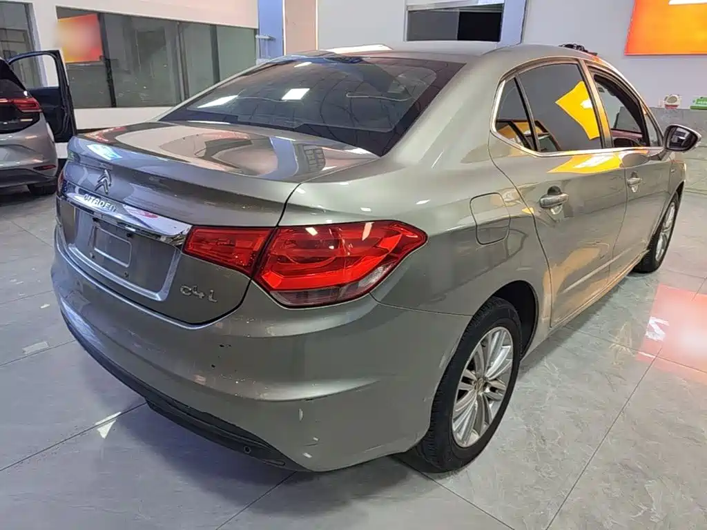 Citroën C4L 2016 2015 1.2T Automatic Luxury Edition