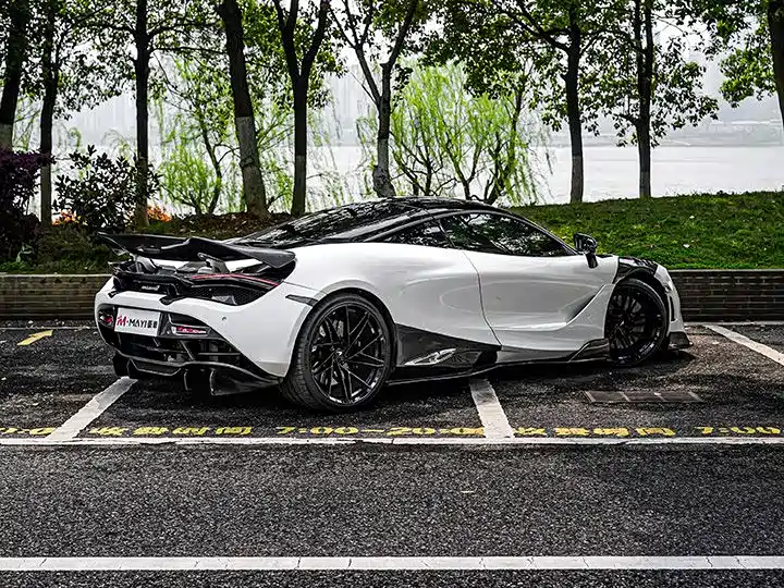 MCLAREN 720S