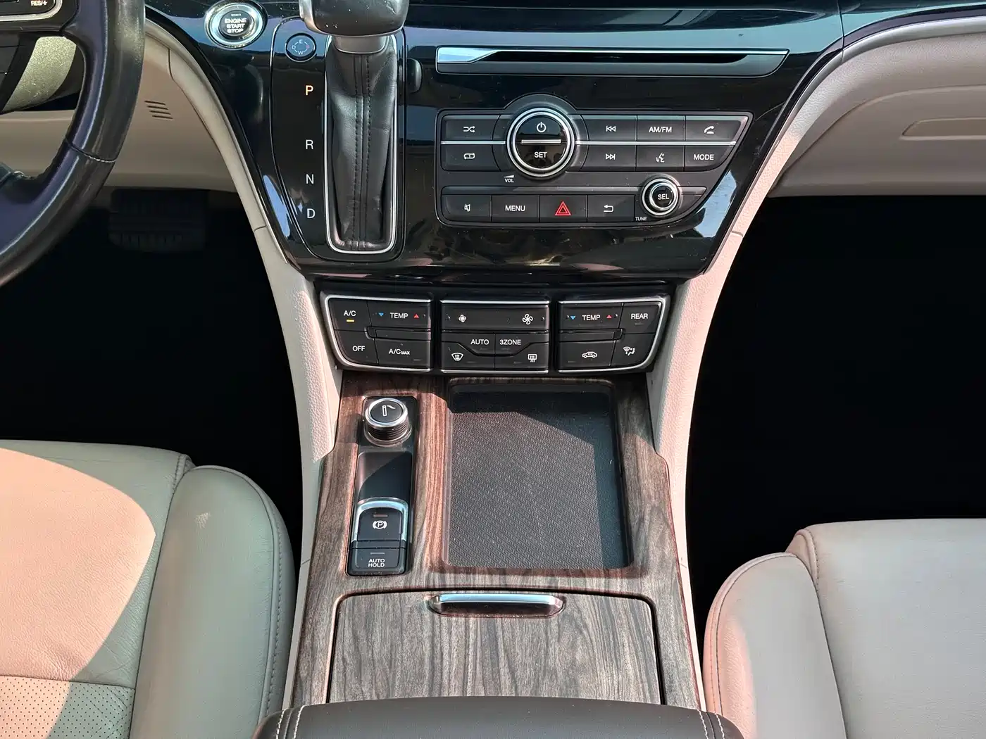 GAC Trumpchi Trumpchi M8 2018 320T Exclusive Edition фото 20