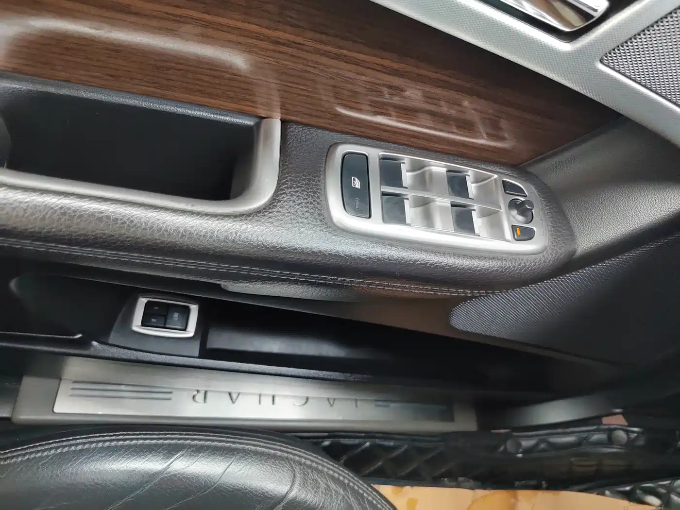 Jaguar XF 2015 2015 XF 2.0T Style Edition