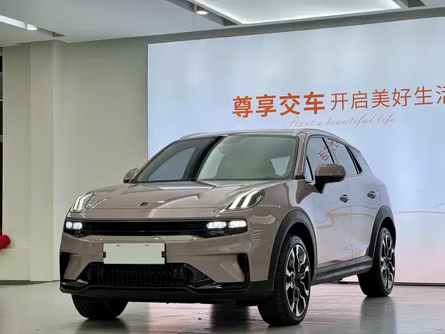 Lynk & Co 06 EM-P 2023 1.5T Remix PHEV Pro
