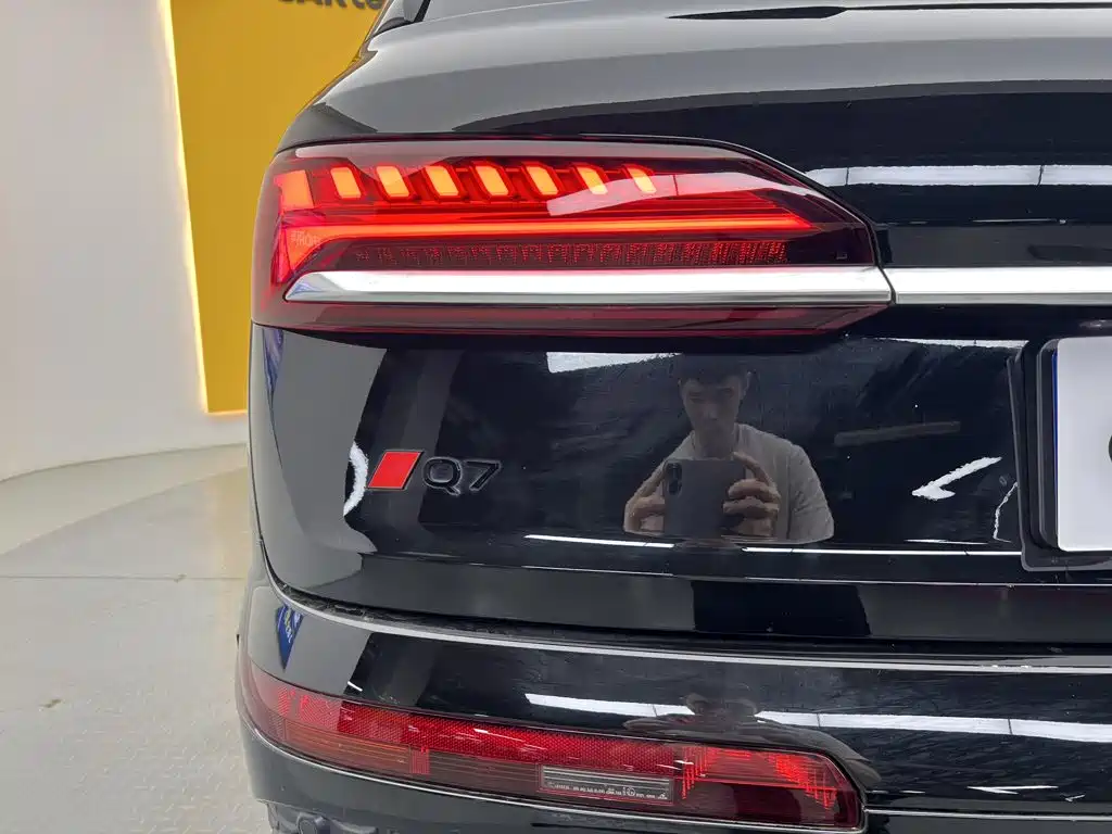 Audi Q7 2025 2024 55 TFSI quattro S line Sport
