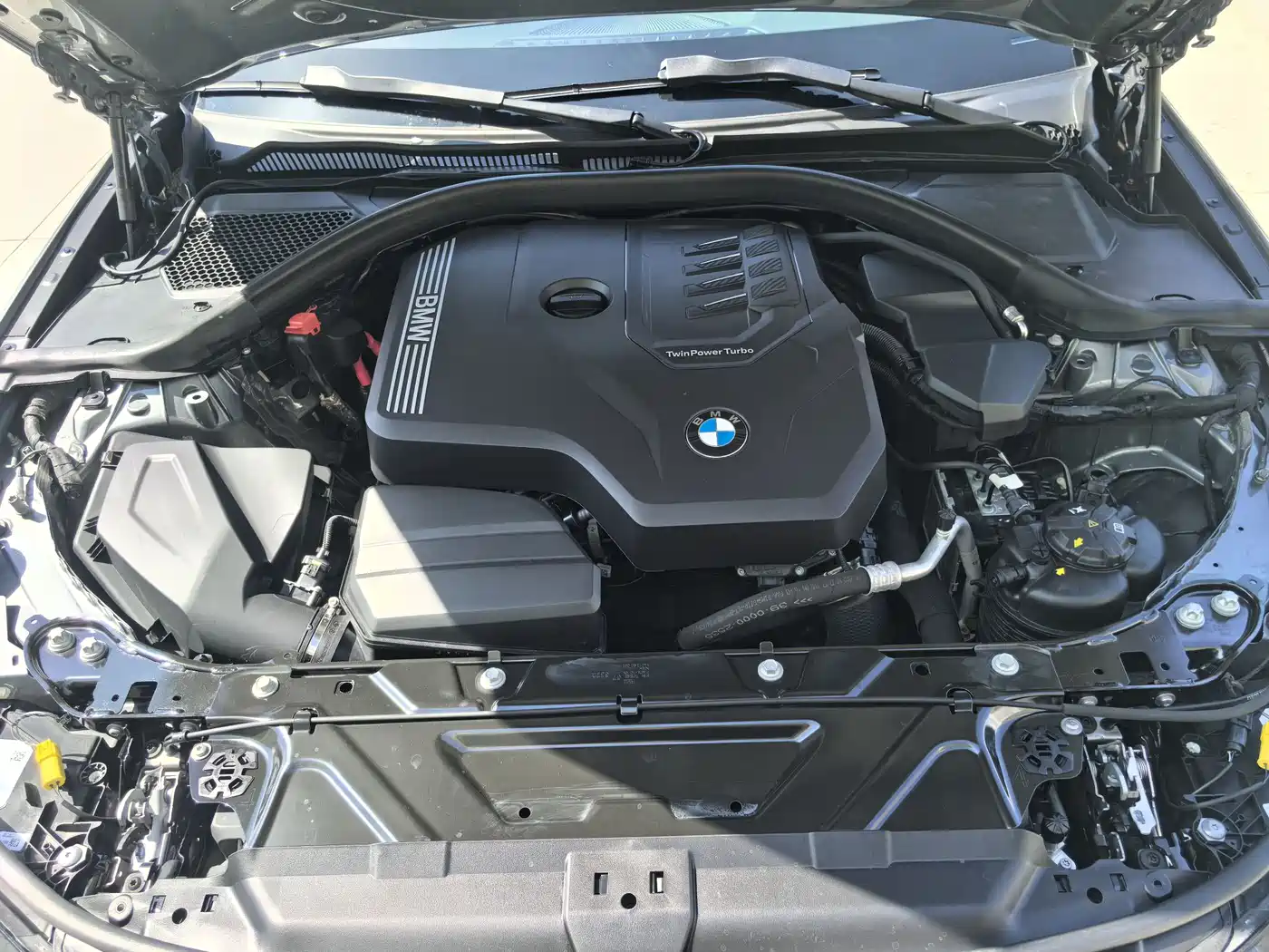 BMW 3 Series 2023 320Li M Sport Package фото 10